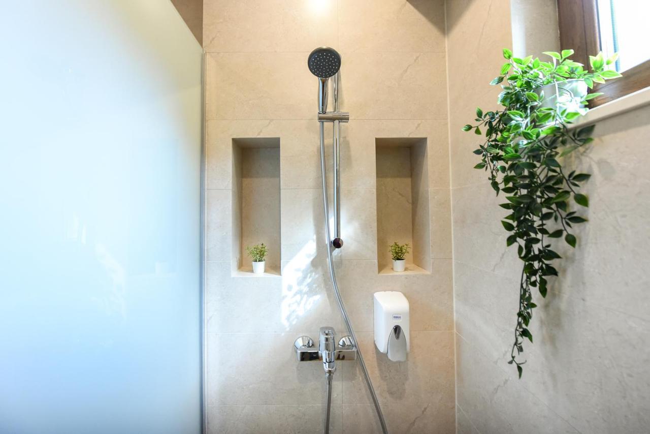 Green Leafy Brasov - Ideal 2 Bedroom Apartment 外观 照片