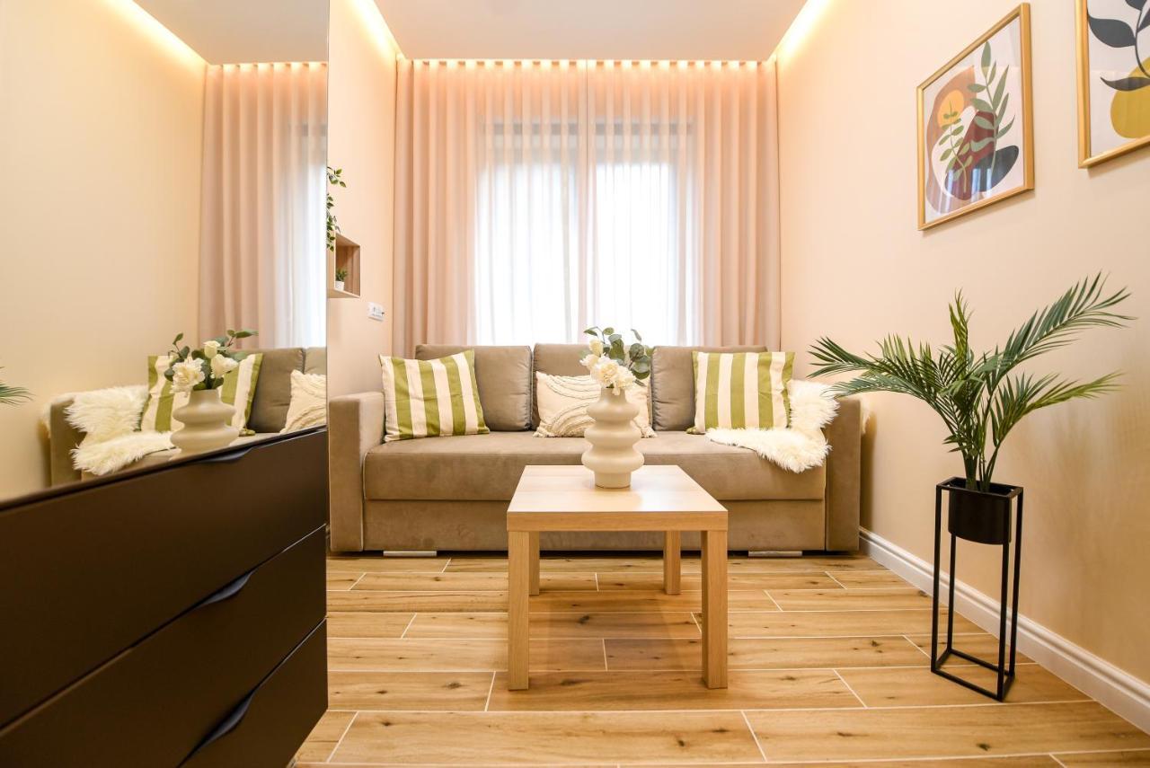 Green Leafy Brasov - Ideal 2 Bedroom Apartment 外观 照片