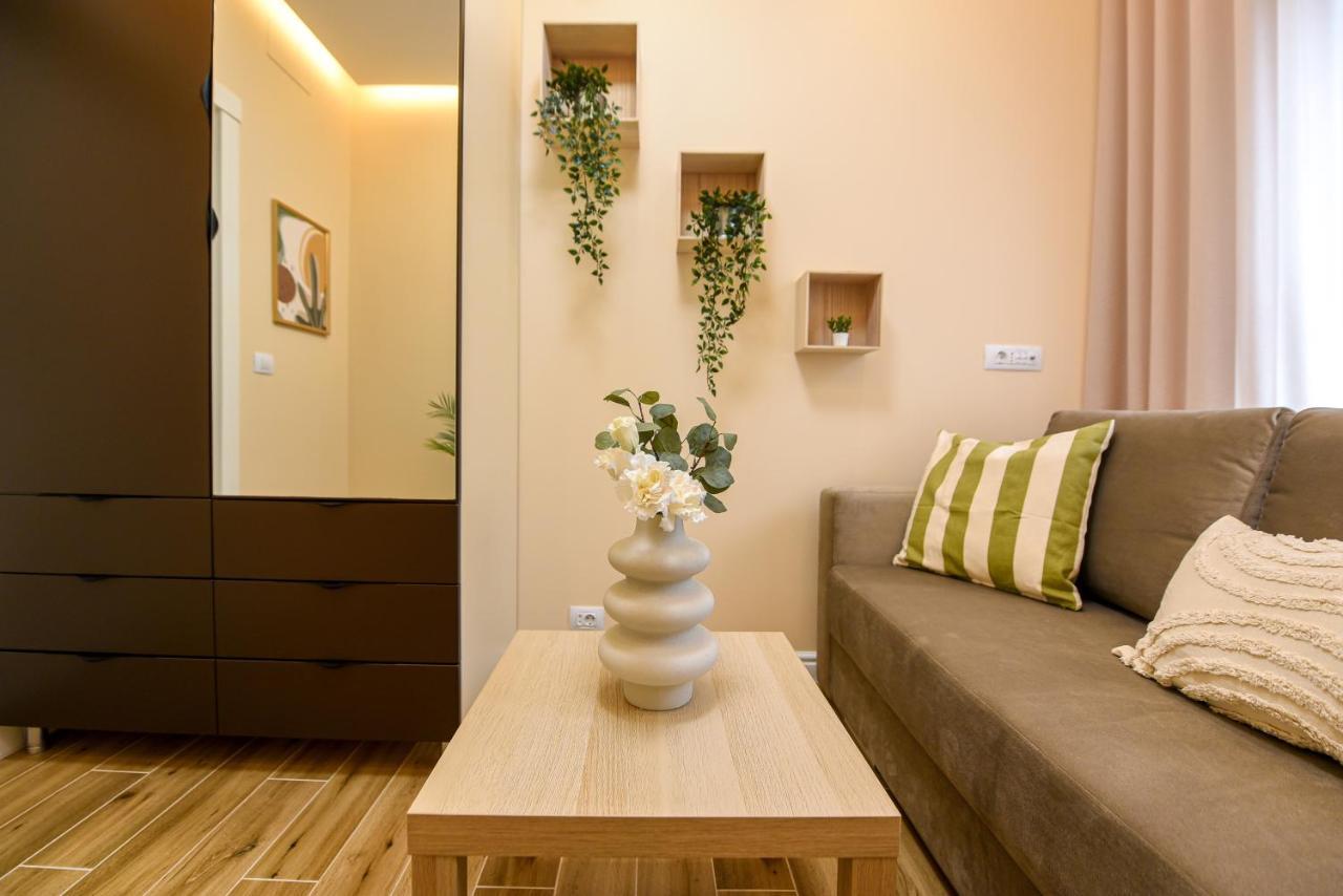 Green Leafy Brasov - Ideal 2 Bedroom Apartment 外观 照片